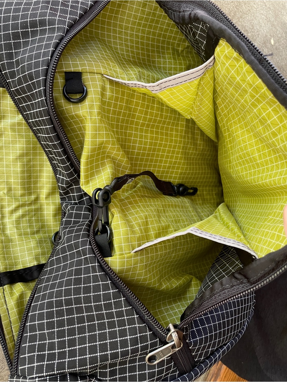 Tom Bihn parental unit diaper bag - Picture 4 of 4